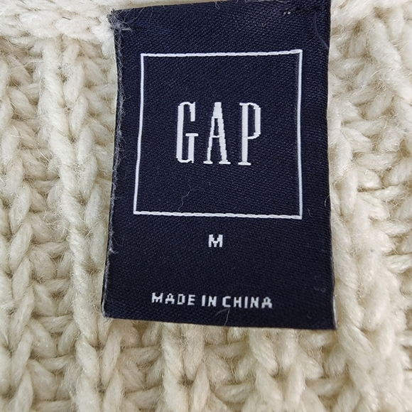 Gap  Round  Neck Ribbed Knit  Women's Sweater Size M - Picture 4 of 7